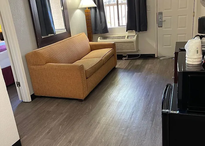 6 Tempe, Az Elliot Road Hotel 3*
