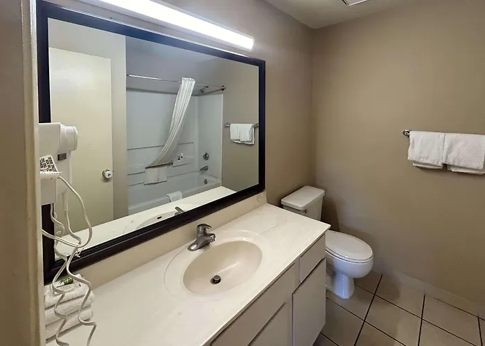6 Tempe, Az Elliot Road Hotel 3*